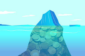 Gran iceberg con monedas flotando en el océano.
Económica